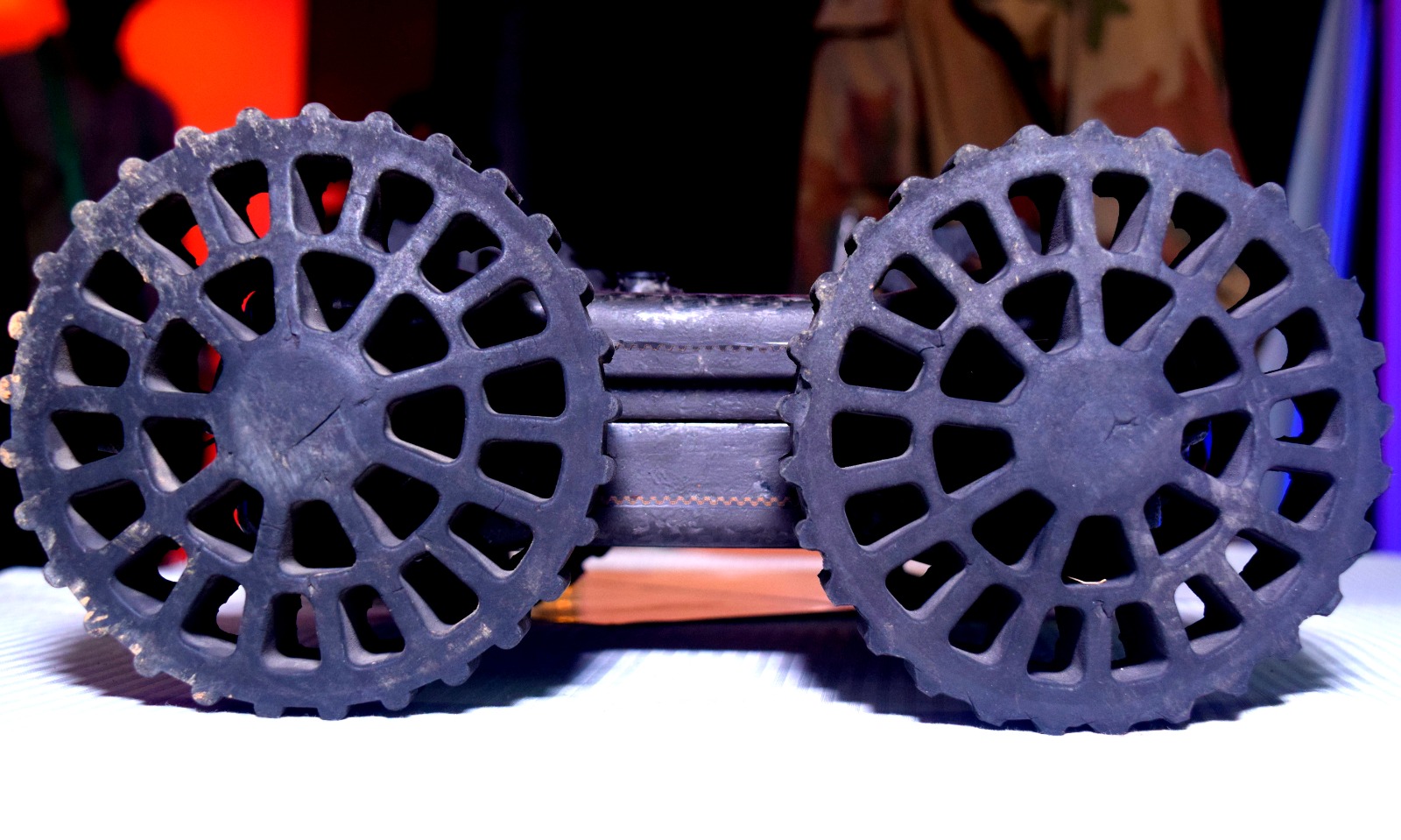 3b984165-59da-401e-819f-bfd9747000c1