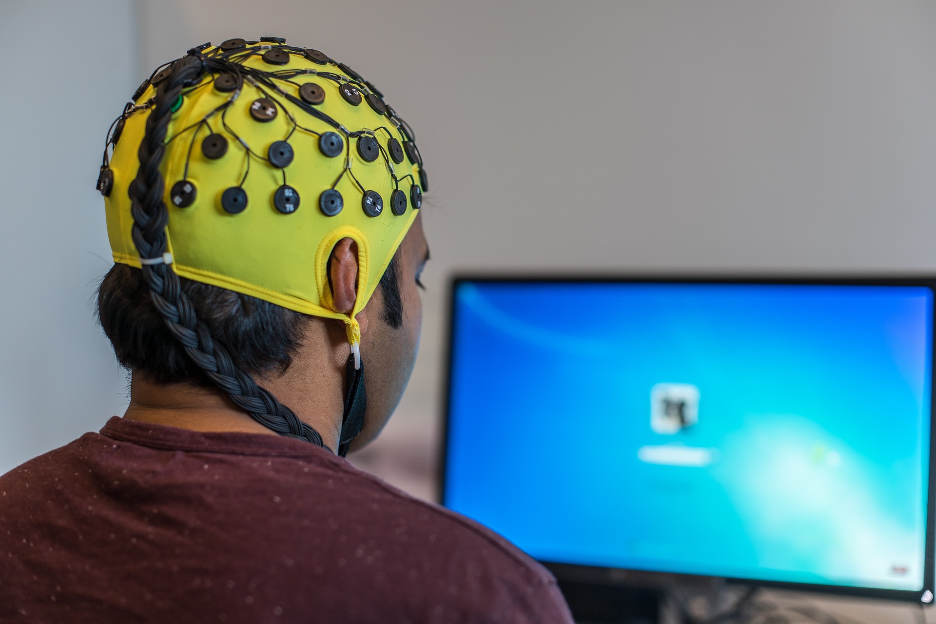 Improved Accuracy for Subject-Dependent and Subject-Independent Deep Learning-Based SSVEP BCI Classification: A User-Friendly Approach